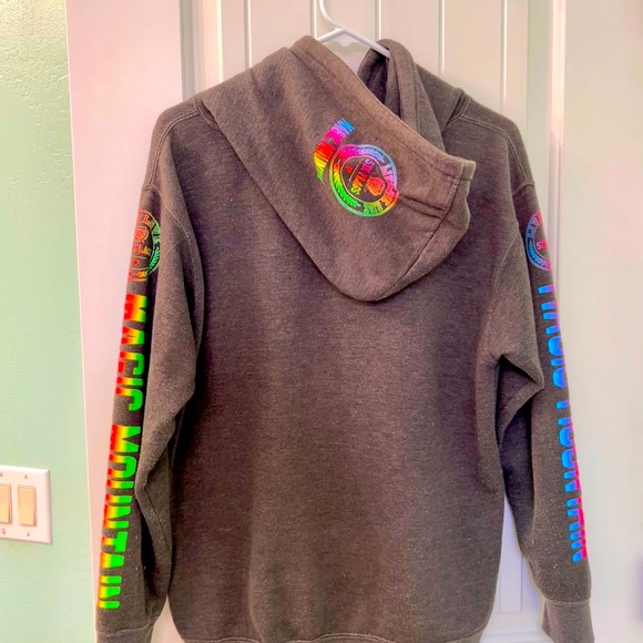 Colorful Six Flags Hoodie - Picture 4 of 5